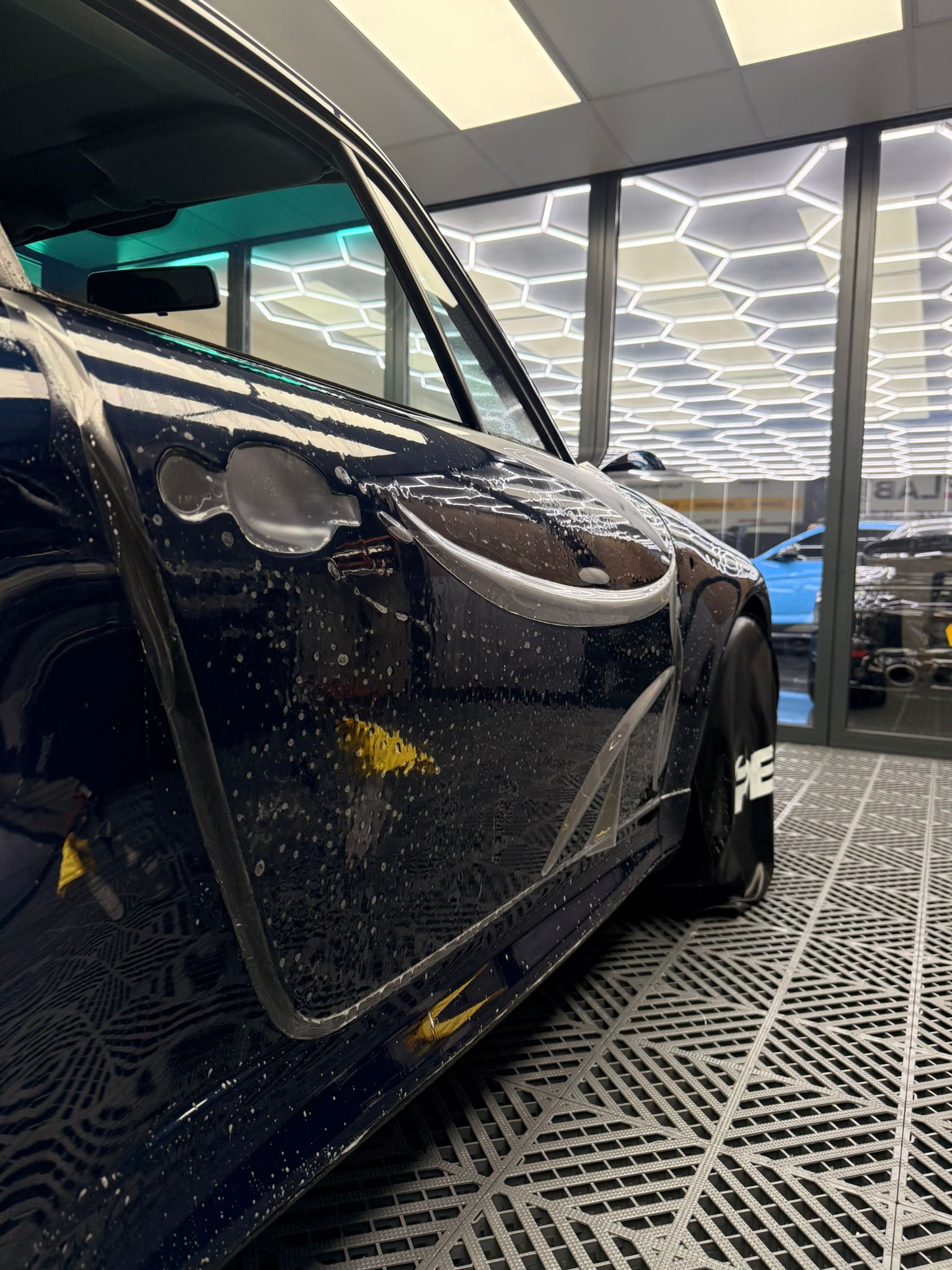 Porsche 911 993 bonnet detail after XPEL PPF install