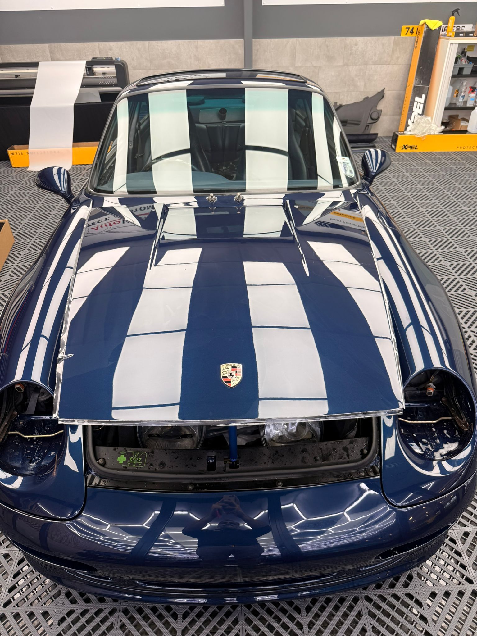 Porsche 993 bonnet top-down view after PPF