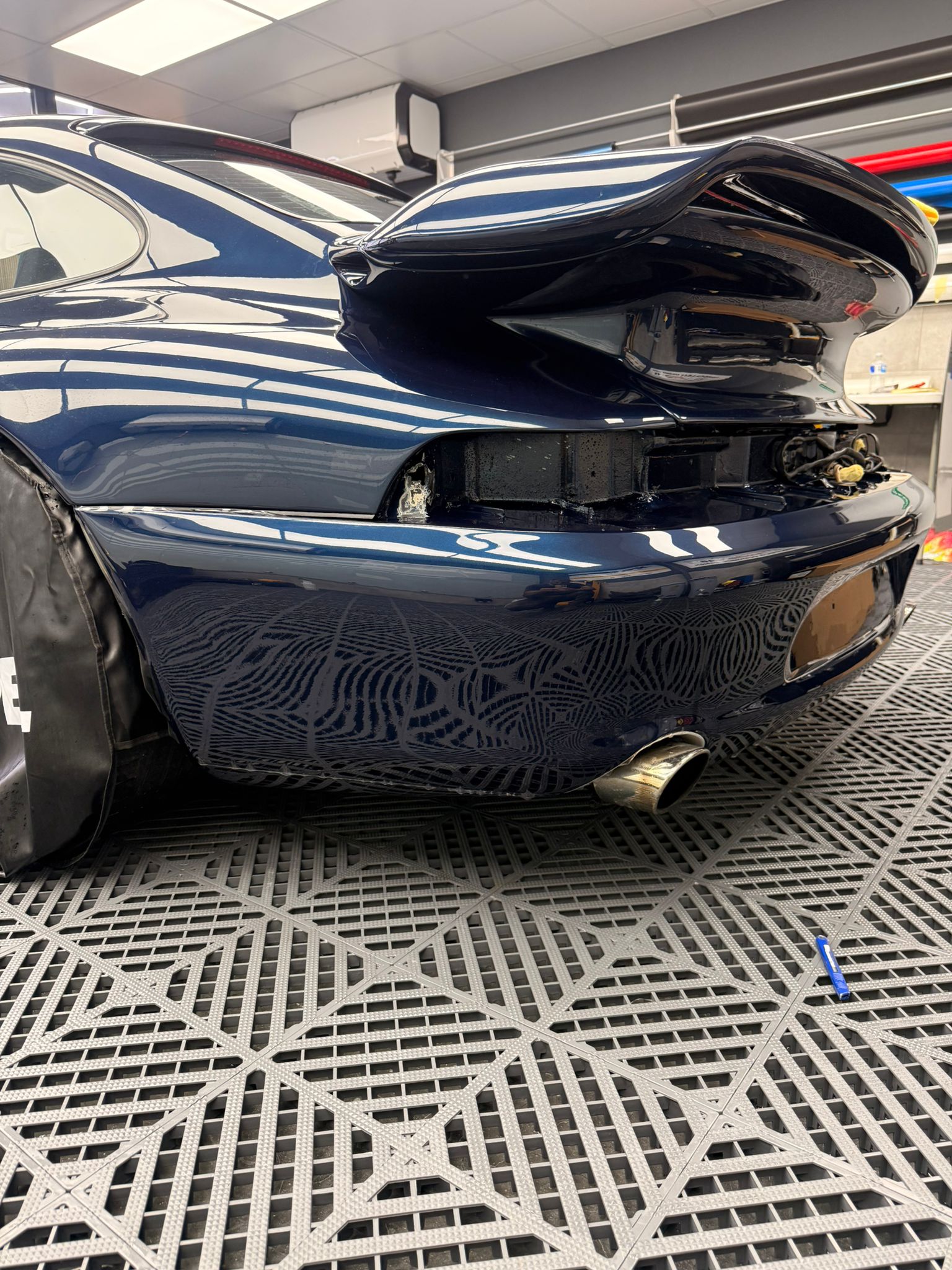 Porsche 993 front end after PPF install