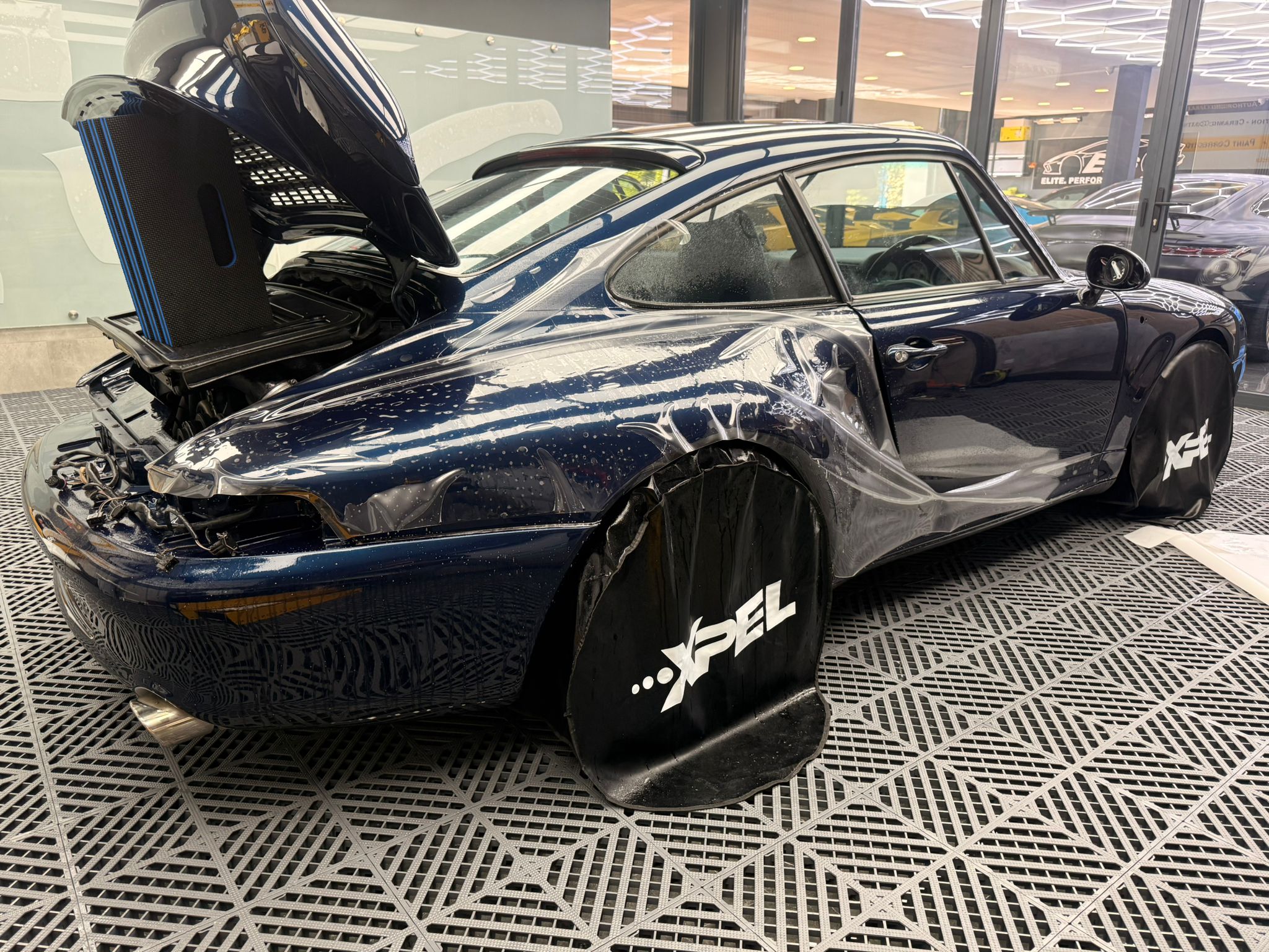 Porsche 993 rear mid-way through PPF install